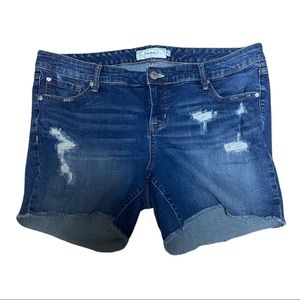 TORRID Size 18 distressed Stretch denim shorts